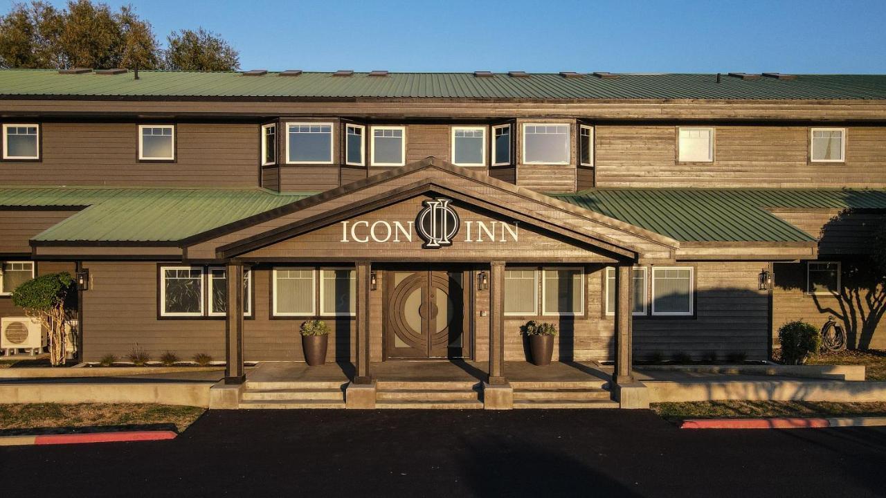 Icon Inn Елънсбърг Екстериор снимка